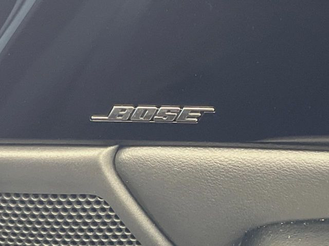 �yBOSE�T�E���h�V�X�e���z���[�J�[�I�v�V�����̍��i�ʃT�E���h�V�X�e���𓋍ځB��p�̃`���[�j���O���{���ꂽ�召�l�X�ȃX�s�[�J�[����ǎ��ȃT�E���h���t�ł��A�Տꊴ���ӂ�鉹����Ԃ����o���܂��B