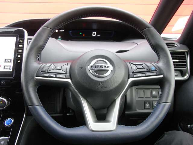 セレナ1.2 e-POWER AUTECH