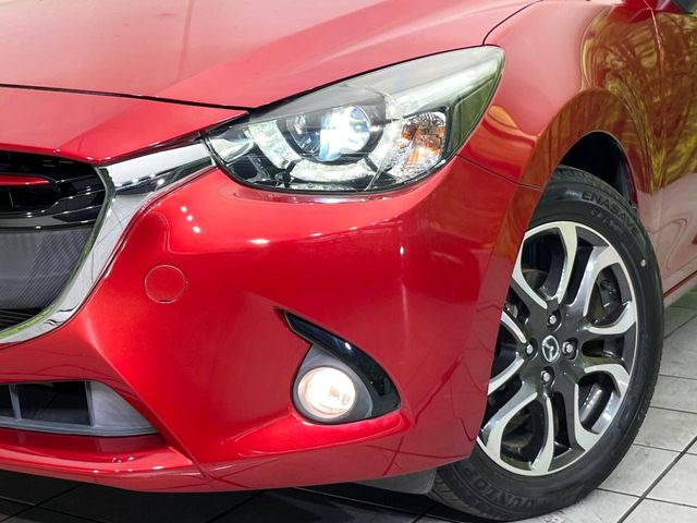 �yLED�w�b�h���C�g�z���V����ԑ��s�����ǍD�Ȏ��E���m�ۂ����S���ĉ^�]�ł��鍂�P�xLED�w�b�h���C�g�𑕔�!�_�����x�������A����d�͂��}�����Ă��܂��B