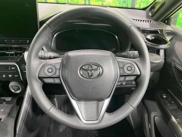 ステアリングも使用感が少なく、きれいな状態となっております♪