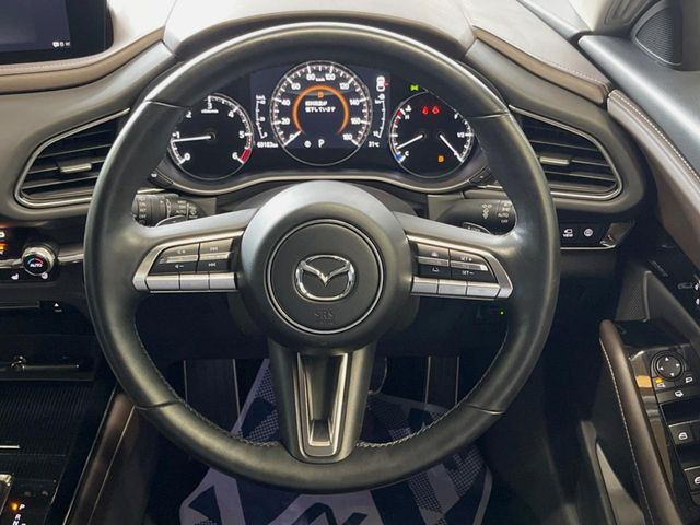 �y�����v�����X�e�A�����O�z�㎿�Ȋv���g�p���邱�ƂŁA��ɂ����������݂ƂĂ��^�]���₷���n���h���ł���