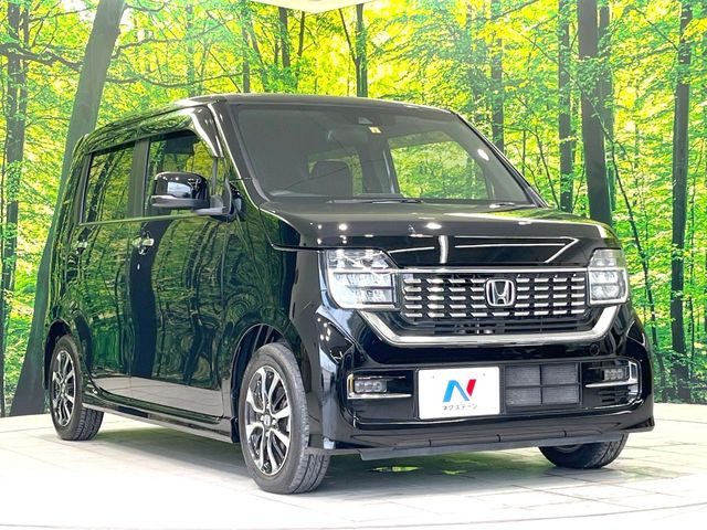 大好評のボディコーティング「弾スプラッシュコート」もご納車までに施工可能。通常のガラスコートと異なる、耐久年数6年の無機質ガラスコーティングが、ボディをキレイな状態に保ってくれます。