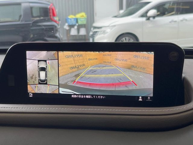 �y�p�m���~�b�N�r���[���j�^�[�z��p�̃J�����ɂ��A�ォ�猩���낵���悤�Ȏ��_��360�x�N���}�̎��͂��m�F���邱�Ƃ��ł��܂������p�������m�F���₷���A�����ꏊ�ł̐؂�Ԃ��⒓�Ԃ��X���[�Y�ɍs���܂��B