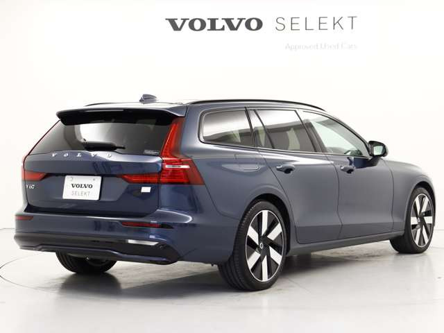 V60ウルトラ T6  AWD プラグインハイブリッド 4WD