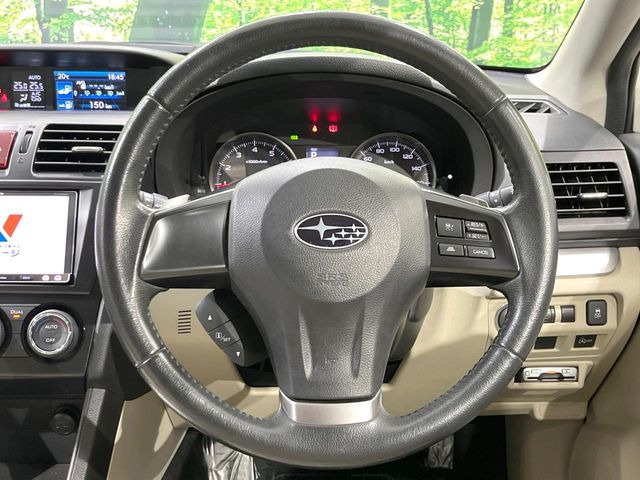 �y�����v�����X�e�A�����O�z�㎿�Ȋv���g�p���邱�ƂŁA��ɂ����������݂ƂĂ��^�]���₷���n���h���ł���