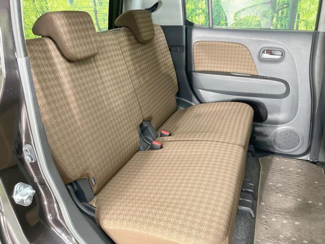 �㕔���Ȃ��C�ɂȂ�^�]�ȃV�[�g���͎g�p�������Ȃ��A�ǍD�ȏ�ԂƂȂ��Ă��܂��B�O�I�[�i�[�l�����J�Ɏg���Ă������Ƃ��悭�킩��܂��ˁB�悤�ȃL�Y�E�����ւ��蓙�A�傫�ȃ_���[�W�͂Ȃ��A�ǍD�ȏ�Ԃł��B