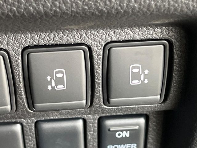 �y�����p���[�X���C�h�h�A�z�X�}�[�g�L�[��^�]�Ȃ̃X�C�b�`�Ō�ȗ����X���C�h�h�A�̊J���\���d��������͂����ăh�A���J����K�v�������A�����Ȃ��q�l�ł��ȒP�ɊJ���߂ł����K�ł���