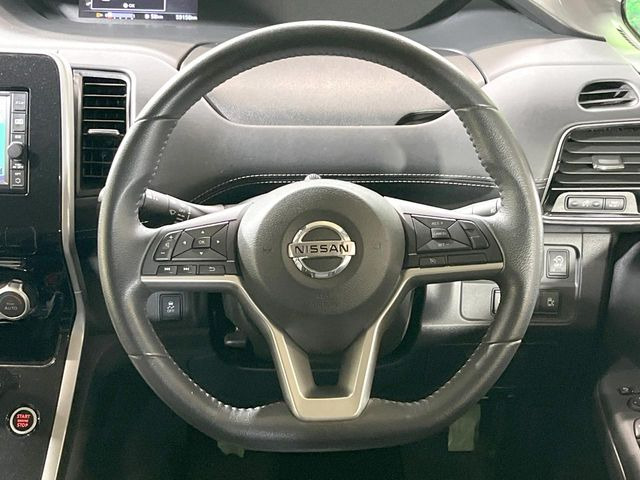 �y�����v�����X�e�A�����O�z�㎿�Ȋv���g�p���邱�ƂŁA��ɂ����������݂ƂĂ��^�]���₷���n���h���ł���