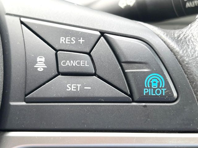 �y�v���p�C���b�g�z�������H�ł̒��������s���y��!!�a�؎��Ə��񑖍s�̃V�[���ŁA�A�N�Z���E�u���[�L�E�X�e�A�����O�������Ő��䂵�A�������^�]�̕��S���y�����Ă���܂���