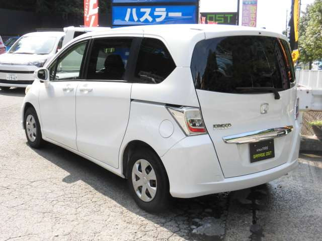 ������̃t���[�h�̓I�[�N�V�����]��5�_��4�_�]�������Ă����Ԃ̗ǂ��ԗ��ɂȂ�܂�^^��x�������ŉc�Ƃ��Ă���܂��̂ŁA���C�y�ɂ�������艺����^^