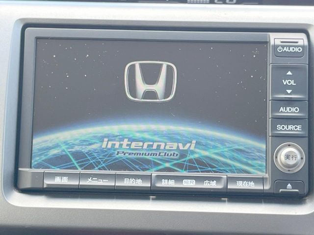 �y�����i�r�z�l�C�̏����i�r�𑕔����Ă���܂��B�i�r�̎g���₷���͂������A�I�[�f�B�I�@�\���[��!�L�����v�◷�s�͂������A�ʋ΂┃�����ȂǕ��i�̃h���C�u���y�����Ȃ�͂���