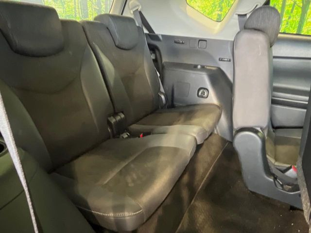 3列目シートはもちろん状態良好☆大人でもゆったりと座って頂けますので、大人数でのお出かけもラクラクです♪ご家族で、気の知れた仲間で、ドライブに行くのが楽しみですね♪