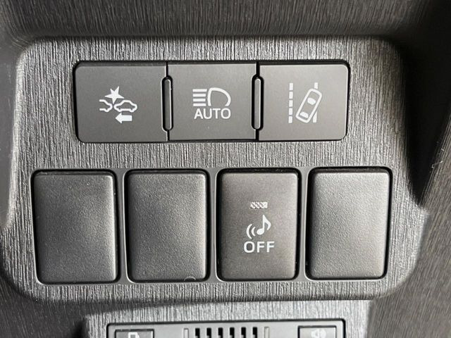 【トヨタセーフティセンス】走行中に前方の車両等を認識し、衝突しそうな時は警報とブレーキで衝突回避と被害軽減をアシスト。より安全にドライブをお楽しみいただけます。