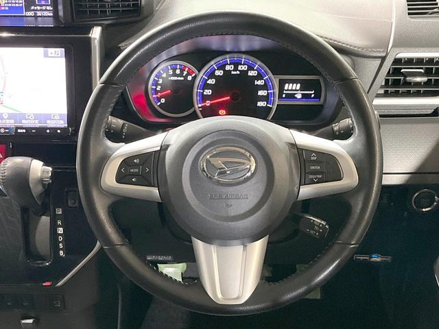 �y�����v�����X�e�A�����O�z�㎿�Ȋv���g�p���邱�ƂŁA��ɂ����������݂ƂĂ��^�]���₷���n���h���ł���