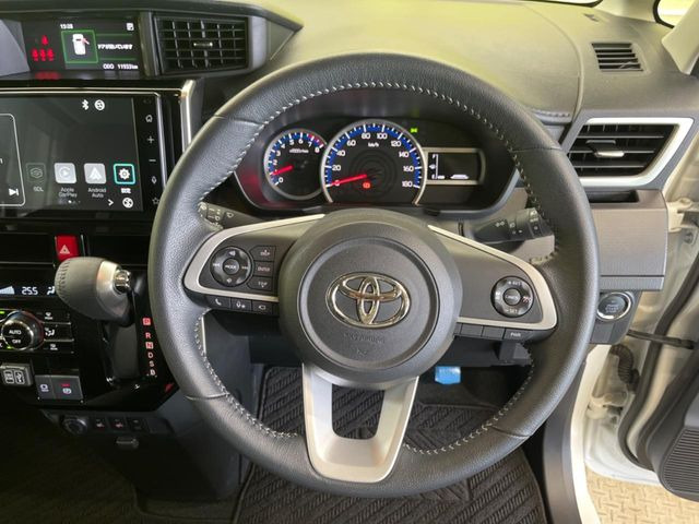 �y�X�}�[�g�A�V�X�g�z���s���ɑO���̎ԗ�����F�����A�Փ˂������Ȏ��͌x��ƃu���[�L�ŏՓˉ���Ɣ�Q�y�����A�V�X�g�B�����S�Ƀh���C�u�����y���݂��������܂��B