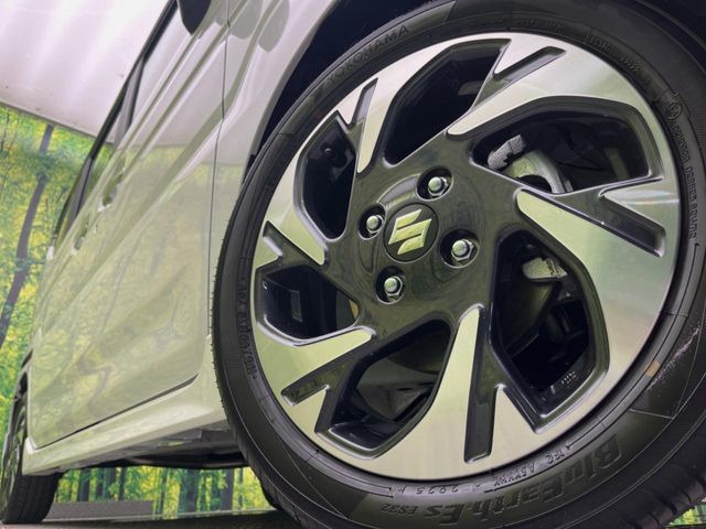 �y����15�C���`�A���~�z�C�[���z�O�ςɃ}�b�`���������A���~�z�C�[���𑕒����Ă���܂��B�e��ЊO�A���~�z�C�[����A�X�^�b�h���X�^�C�����戵�����Ă���܂��B���񂲑��k����������