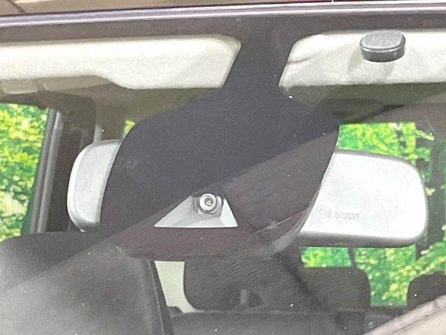 �y�G�}�[�W�F���V�[�u���[�L�z���s���ɑO���̎ԗ�����F�����A�Փ˂������Ȏ��͌x��ƃu���[�L�ŏՓˉ���Ɣ�Q�y�����A�V�X�g�B�����S�Ƀh���C�u�����y���݂��������܂��B