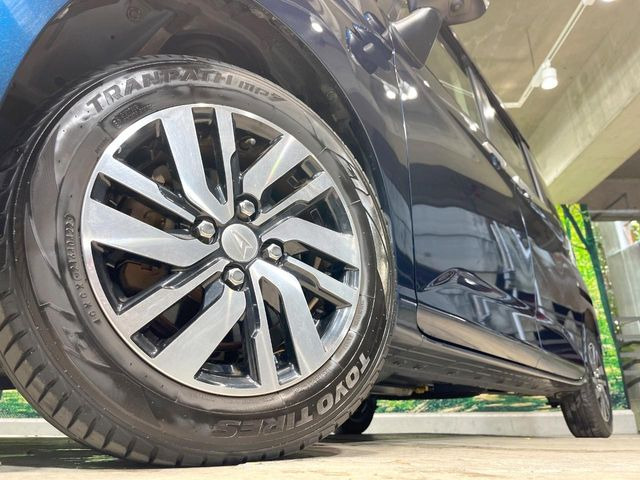 �y����14�C���`�A���~�z�C�[���z�O�ςɃ}�b�`���������A���~�z�C�[���𑕒����Ă���܂��B�e��ЊO�A���~�z�C�[����A�X�^�b�h���X�^�C�����戵�����Ă���܂��B���񂲑��k����������