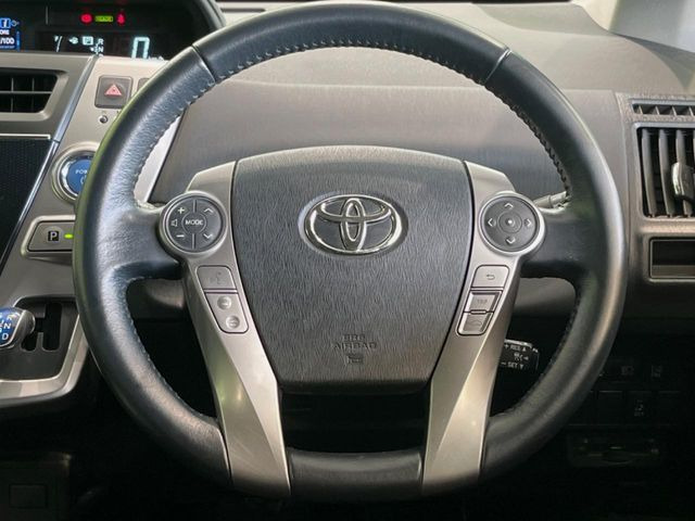 ステアリングも使用感が少なく、きれいな状態となっております♪