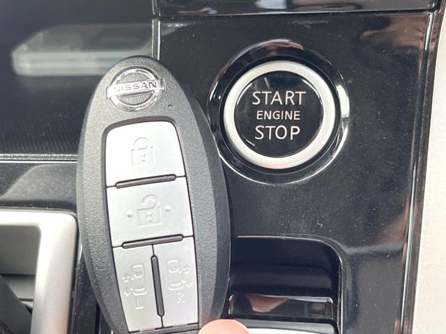 �y�C���e���W�F���g�L�[�z�J�o����|�P�b�g�ɓ��ꂽ�܂܂ł��h�A�̎{���E�������\�ȃX�}�[�g�L�[�𑕔��B�G���W���̃I���E�I�t�����J�M�����o���K�v����������Ƃ��Ă��֗��ł���