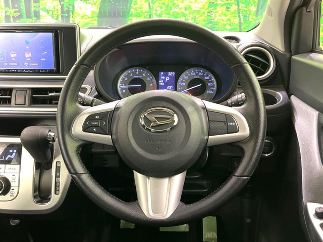 ステアリングも使用感が少なく、きれいな状態となっております♪