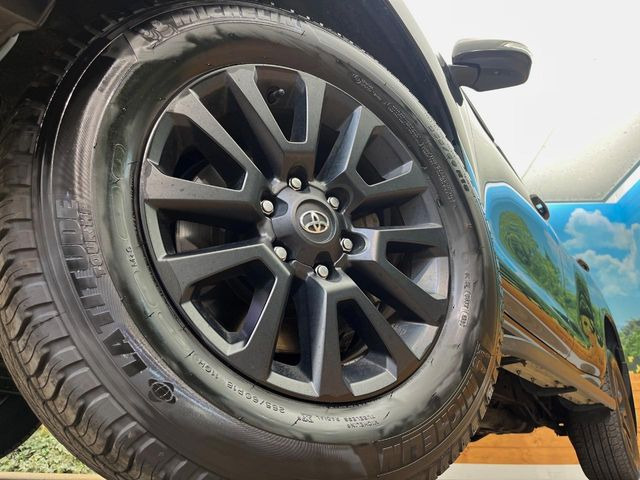 �y�O���[�h��p����18�C���`�A���~�z�C�[���z�f�U�C�����̍��������A���~�z�C�[���𑕒����Ă���܂��B�e��ЊO�A���~�z�C�[����A�X�^�b�h���X�^�C�����戵�����Ă���܂��B���񂲑��k����������