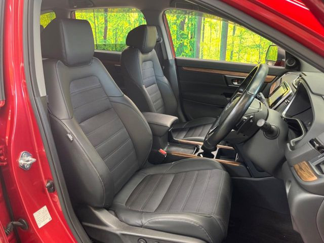 �y�n�[�t���U�[�V�[�g�z�������ƍ���S�n�𗼗������l�C�̃V�[�g���w�ʁE���ʂ̃t�@�u���b�N�f�ނ́A�ʋC���̗ǂ��⊊��ɂ����ɗD��Ă��܂��B�C���╞���ɍ��E���ꂸ���K�ɂ���肢�������܂��B