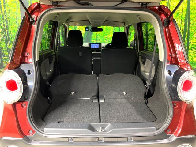 普段のお買い物や通勤、送迎等に十分な荷室スペースを確保しております。セカンドシートを倒すと、大きな荷物の積載も可能です♪