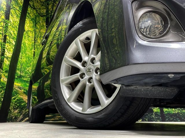 【純正17インチアルミホイール】外観にマッチした純正アルミホイールを装着しております。各種社外アルミホイールや、スタッドレスタイヤも取扱いしております。是非ご相談ください♪