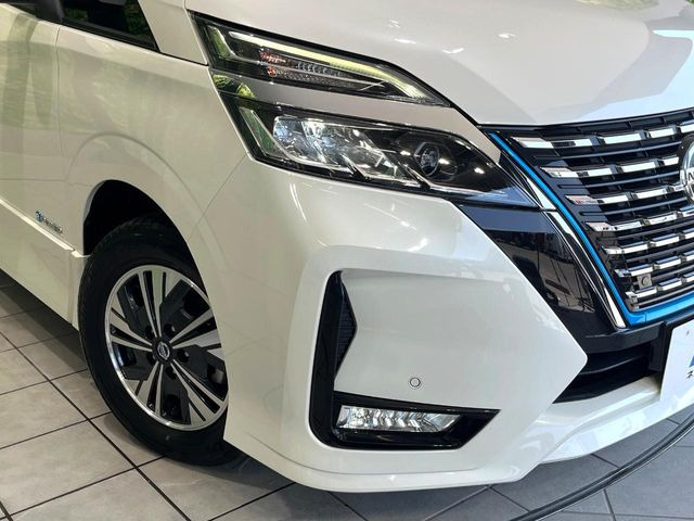 �yLED�w�b�h���C�g�z���V����ԑ��s�����ǍD�Ȏ��E���m�ۂ����S���ĉ^�]�ł��鍂�P�xLED�w�b�h���C�g�𑕔�!�_�����x�������A����d�͂��}�����Ă��܂��B