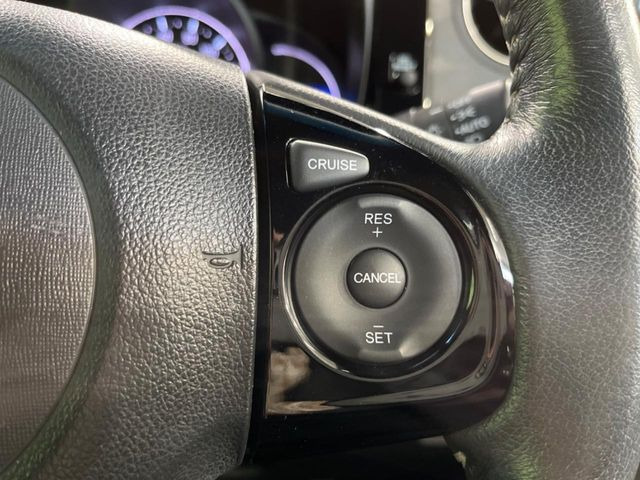 �y�N���[�Y�R���g���[���z�������H�����N���N���s�B�A�N�Z���𗣂��Ă���葬�x�ő��s���ł��A�������^�]���̕��S���y��!�����E�������ȒP�ȃX�C�b�`����Œ����ł��܂��B