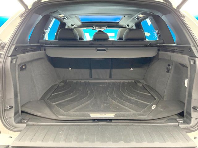 ●トランクルーム:趣味が広がる収容スペース!これだけの広さがあればお買い物やレジャーなどにも最適です!使用感も少なくきれいな状態を維持しております。