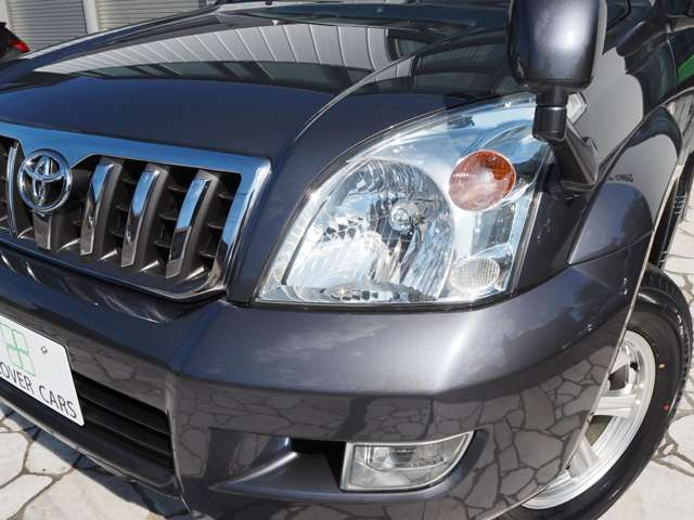 女性にも安心してお乗りいただけるよう、車内の清掃には特にこだわり、メーカー販売時の状態に近づける為に妥協は致しません!!