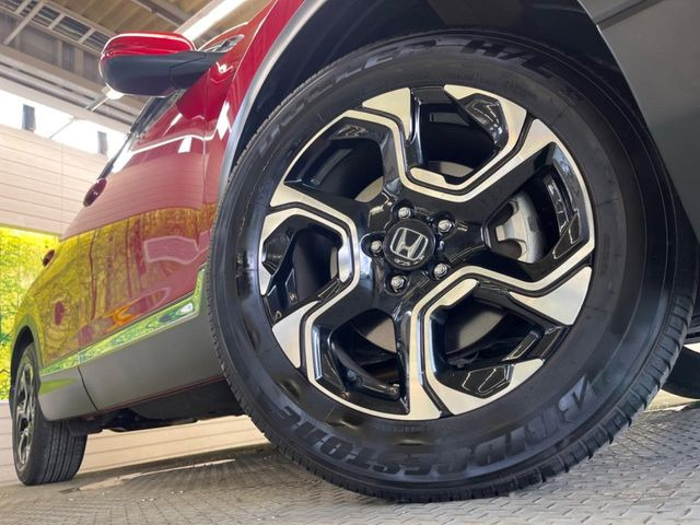 �y����18�C���`�A���~�z�C�[���z�O�ςɃ}�b�`���������A���~�z�C�[���𑕒����Ă���܂��B�e��ЊO�A���~�z�C�[����A�X�^�b�h���X�^�C�����戵�����Ă���܂��B���񂲑��k����������