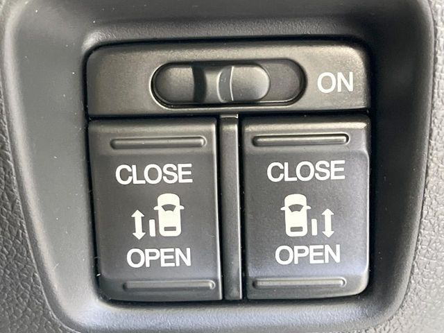 �y�����p���[�X���C�h�h�A�z�X�}�[�g�L�[��^�]�Ȃ̃X�C�b�`�Ō�ȗ����X���C�h�h�A�̊J���\���d��������͂����ăh�A���J����K�v�������A�����Ȃ��q�l�ł��ȒP�ɊJ���߂ł����K�ł���