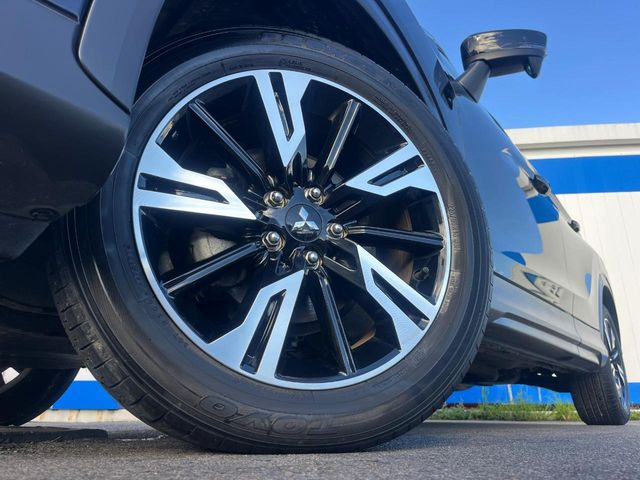 �y�����A���~�z�C�[���z�O�ςɃ}�b�`���������A���~�z�C�[���𑕒����Ă���܂��B�e��ЊO�A���~�z�C�[����A�X�^�b�h���X�^�C�����戵�����Ă���܂��B���񂲑��k����������