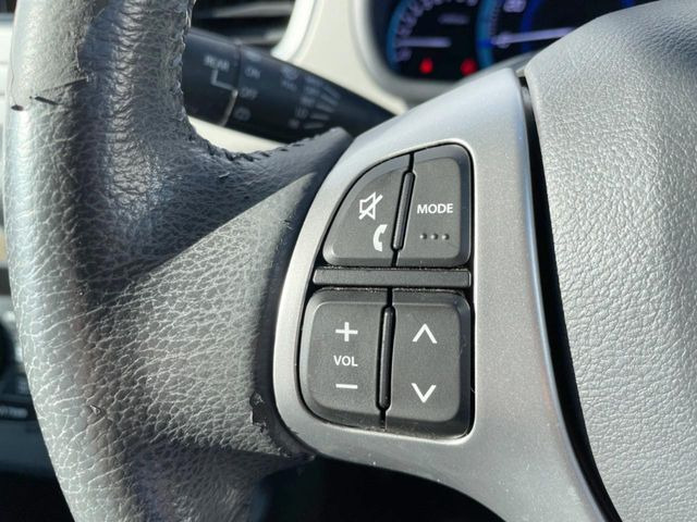 �y�X�e�A�����O�X�C�b�`�z�^�]���A�O������ڐ������炷���ƂȂ��A�I�[�f�B�I���̑��삪�\�ȕ֗��@�\!���S&���K�ȃh���C�u�����o���Ă���܂���