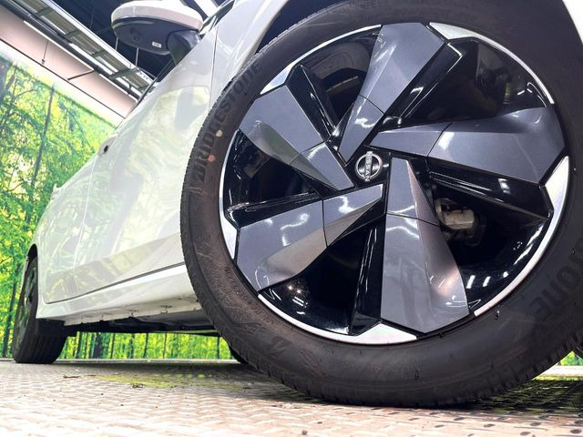 �y����17�C���`�A���~�z�C�[���z�O�ςɃ}�b�`���������A���~�z�C�[���𑕒����Ă���܂��B�e��ЊO�A���~�z�C�[����A�X�^�b�h���X�^�C�����戵�����Ă���܂��B���񂲑��k����������