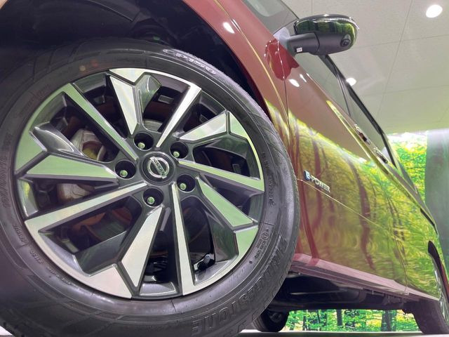 �y����16�C���`�A���~�z�C�[���z�O�ςɃ}�b�`���������A���~�z�C�[���𑕒����Ă���܂��B�e��ЊO�A���~�z�C�[����A�X�^�b�h���X�^�C�����戵�����Ă���܂��B���񂲑��k����������