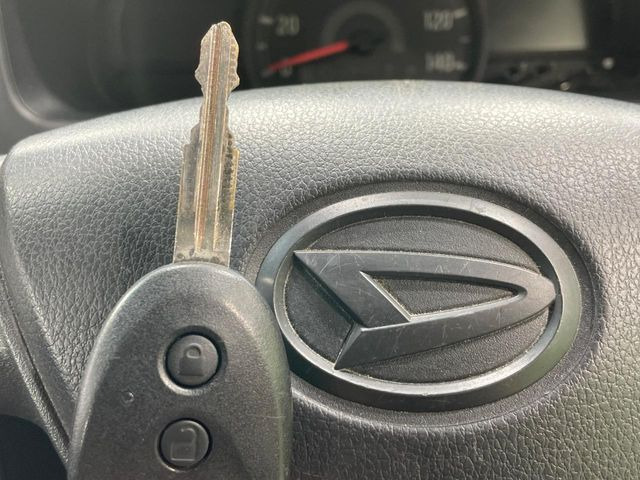 �y�L�[���X�z�������ꂽ�ꏊ����ł��{�^����Ńh�A�̊J���E�{�����ł���̂łƂ��Ă��֗�!�h�A�̌�������ɏ������邱�Ƃ�����܂���