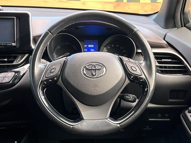 �y�����v�����X�e�A�����O�z�㎿�Ȋv���g�p���邱�ƂŁA��ɂ����������݂ƂĂ��^�]���₷���n���h���ł���