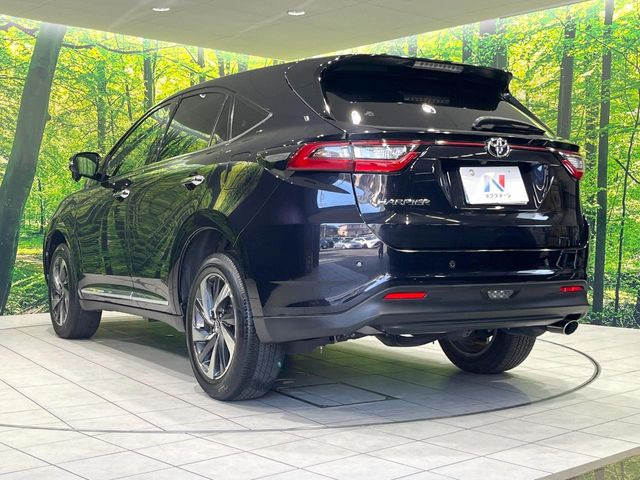 ☆全国のネクステージからお取り寄せが可能※!遠方の店舗に展示してあるクルマが気になる場合も、最寄りの店舗でご覧いただくことが可能です!是非私たちに要望をお聞かせください!※別途費用