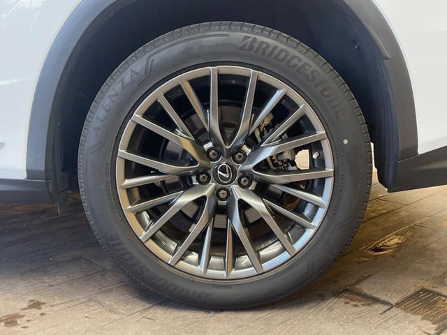 �y����20�C���`�A���~�z�C�[���z�O�ςɃ}�b�`���������A���~�z�C�[���𑕒����Ă���܂��B�e��ЊO�A���~�z�C�[����A�X�^�b�h���X�^�C�����戵�����Ă���܂��B���񂲑��k����������