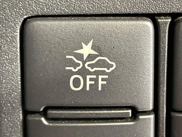 �y�X�}�[�g�A�V�X�g�z���s���ɑO���̎ԗ�����F�����A�Փ˂������Ȏ��͌x��ƃu���[�L�ŏՓˉ���Ɣ�Q�y�����A�V�X�g�B�����S�Ƀh���C�u�����y���݂��������܂��B