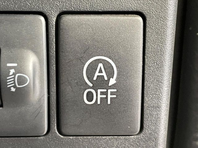 �y�A�C�h�����O�X�g�b�v�z�ԐM����a�؂Œ�Ԃ����ۂɃG���W�����~���A���ʂȔR���̏����}���܂��B�R��������ی�ɂȂ���@�\��G���W���̓u���[�L�𗣂��΍Ďn�����܂��B