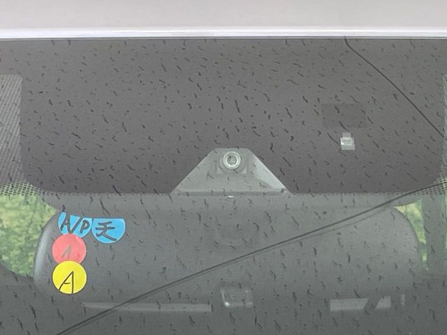 �y�O�He-Assist�z���s���ɑO���̎ԗ�����F�����A�Փ˂������Ȏ��͌x��ƃu���[�L�ŏՓˉ���Ɣ�Q�y�����A�V�X�g�B�����S�Ƀh���C�u�����y���݂��������܂��B