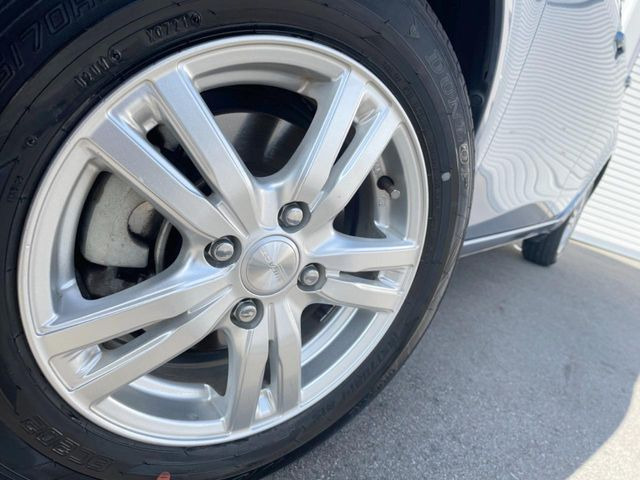 【14インチアルミホイール】外観にマッチしたアルミホイールを装着しております。各種アルミホイールや、スタッドレスタイヤも取扱いしております。是非ご相談ください♪
