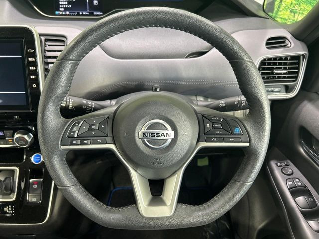 �y�����v�����X�e�A�����O�z�㎿�Ȋv���g�p���邱�ƂŁA��ɂ����������݂ƂĂ��^�]���₷���n���h���ł���