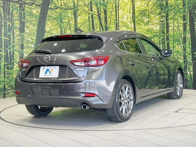 ☆全国のネクステージからお取り寄せが可能※!遠方の店舗に展示してあるクルマが気になる場合も、最寄りの店舗でご覧いただくことが可能です!是非私たちに要望をお聞かせください!※別途費用