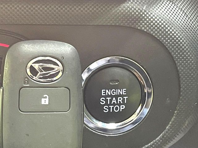 �y�L�[�t���[�V�X�e���z�J�o����|�P�b�g�ɓ��ꂽ�܂܂ł��h�A�̎{���E�������\�ȃX�}�[�g�L�[�𑕔��B�G���W���̃I���E�I�t�����J�M�����o���K�v����������Ƃ��Ă��֗��ł���